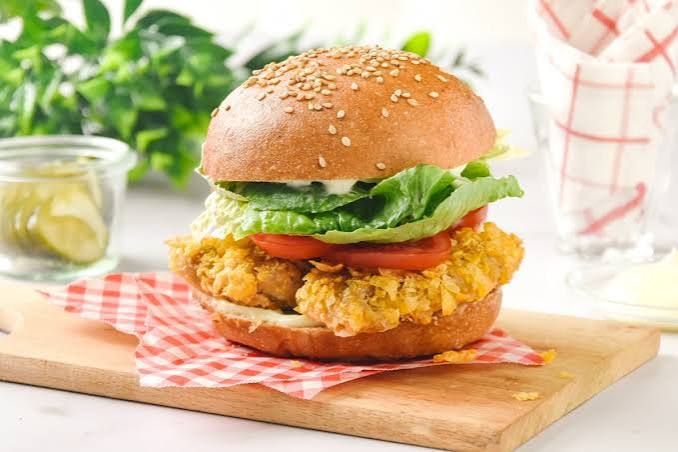 HAMBURGUESA CRUJIPOLLO +PAPAS